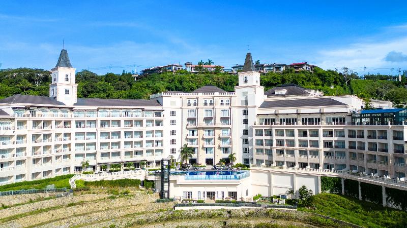 Twin Lakes Hotel - near Tagaytay exterior, 4-Star hotel in Laurel