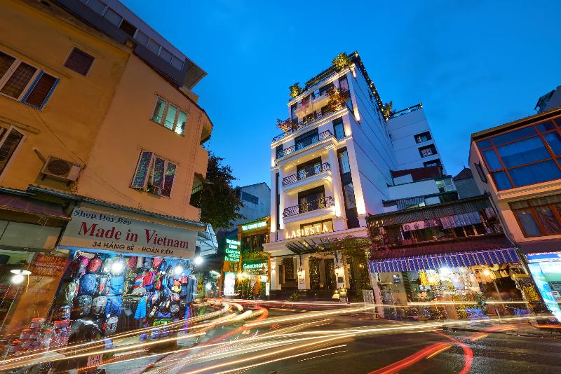 La Siesta Premium Hang Be, Singapore