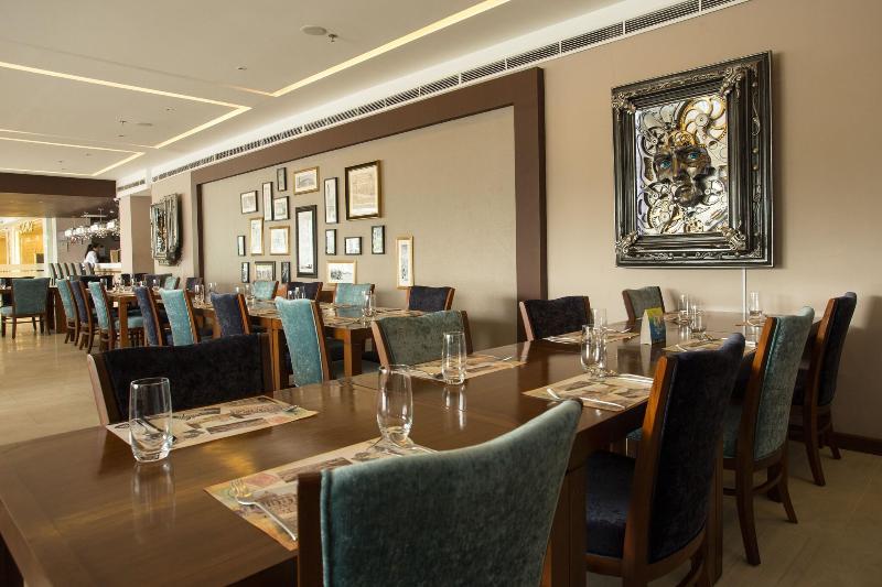 Photo of Royce Hotel & Casino, 3-star hotel in Angeles City (and vicinity)