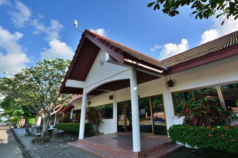 Photo of Talkoo Beach Resort Khanom, 4-star hotel in Khanom