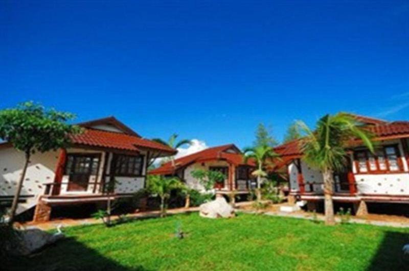 Photo of Talkoo Beach Resort Khanom, 4-star hotel in Khanom