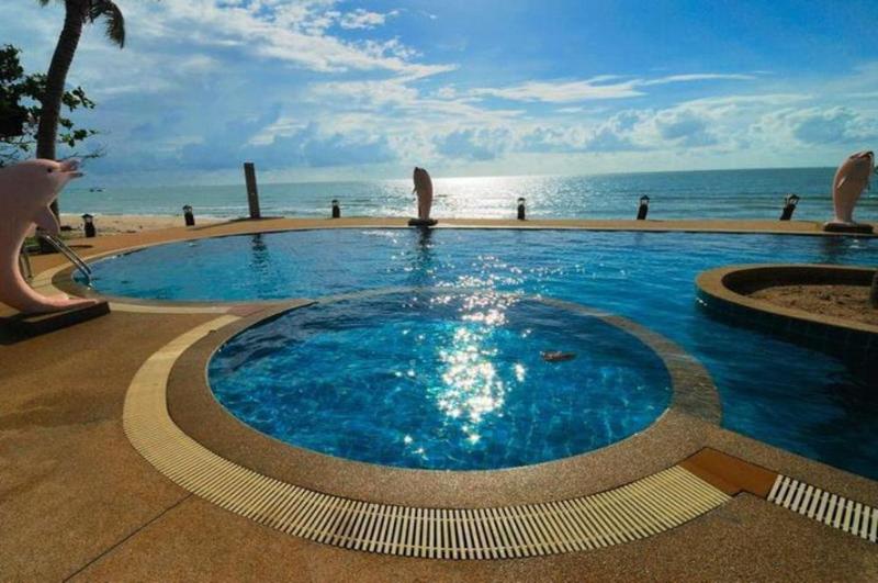 Photo of Talkoo Beach Resort Khanom, 4-star hotel in Khanom