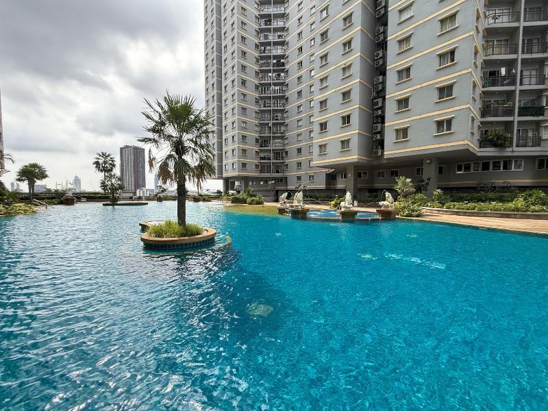 The Narathiwas Hotel & Residence Sathorn Bangkok, Singapore