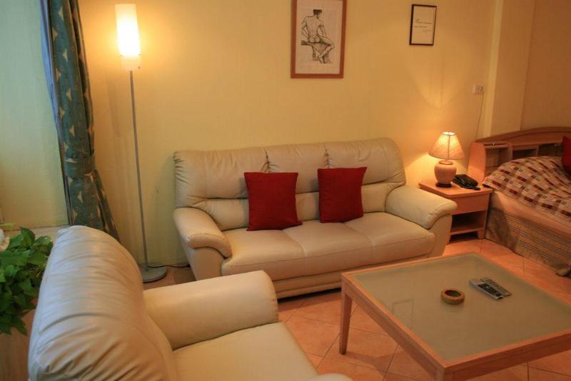 Aquarius Gay Guesthouse & Sauna, Singapore