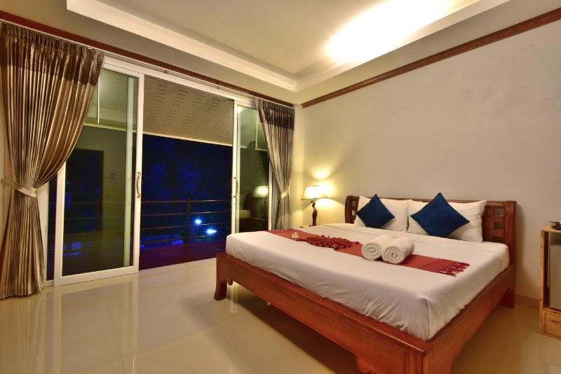 Photo of Pechmaneekan Beach Resort, 3-star hotel in Kanchanaburi (province)
