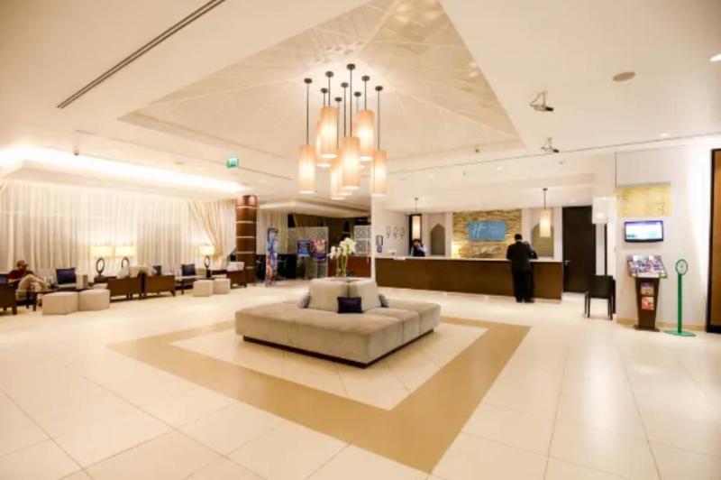 Photo of Holiday Inn Express Dubai Jumeirah by IHG, 5-star hotel in Bur Dubai