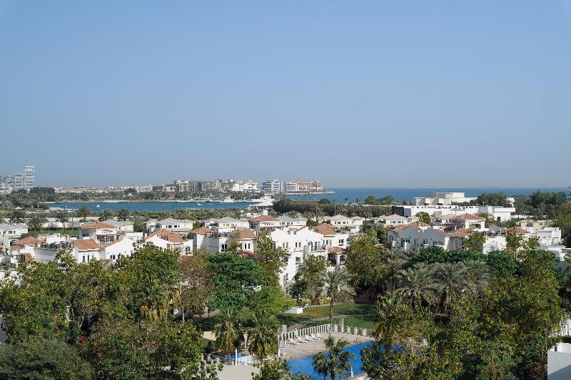 Photo of Holiday Inn Express Dubai Jumeirah by IHG, 5-star hotel in Bur Dubai