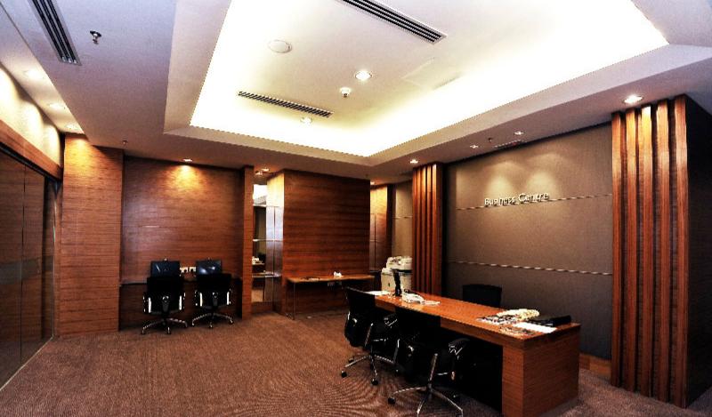 Zenith Kuantan, Singapore
