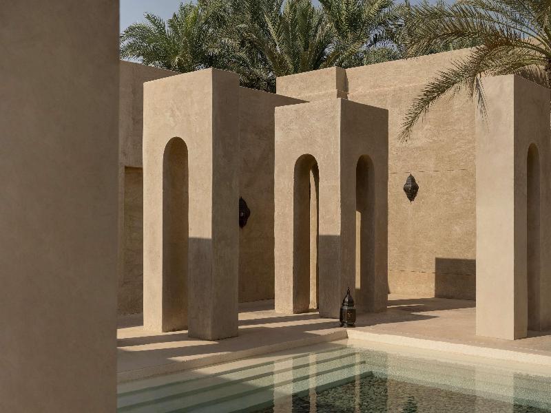Bab Al Shams, Singapore