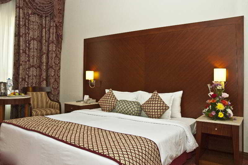 Photo of Regent Palace Hotel, 3-star hotel in Bur Dubai