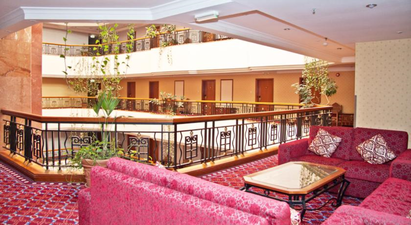 Photo of Regent Palace Hotel, 3-star hotel in Bur Dubai