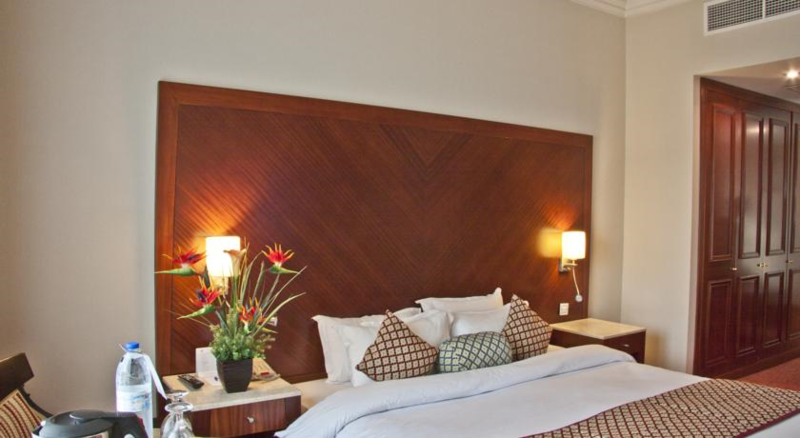 Photo of Regent Palace Hotel, 3-star hotel in Bur Dubai