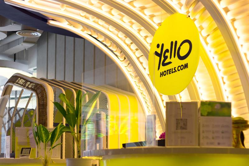 YELLO Hotel Kuta Beachwalk Bali, Singapore