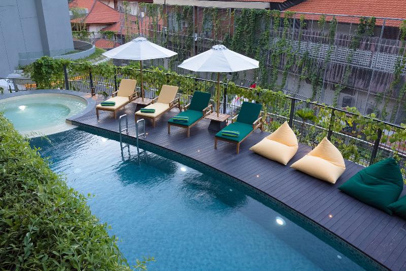 YELLO Hotel Kuta Beachwalk Bali, Singapore