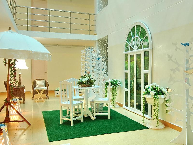 Photo of Holiday Garden Hotel & Resort Chiang Mai, 3-star hotel in Chang Phueak