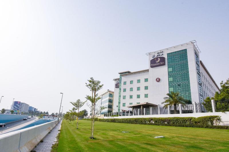 Premier Inn Dubai International Airport, Singapore