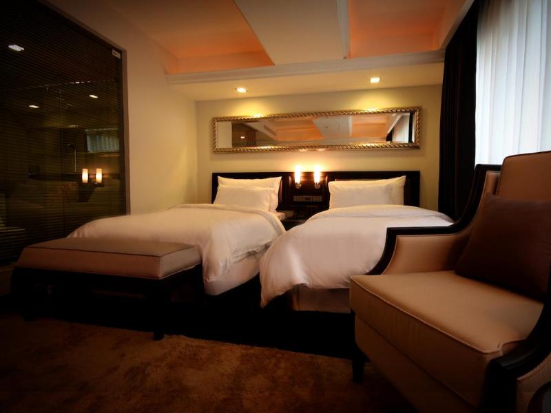 Photo of Gulliver's Tavern Hotel, 3-star hotel in Bangkok
