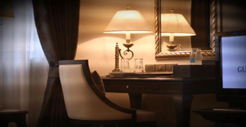 Photo of Gulliver's Tavern Hotel, 3-star hotel in Bangkok