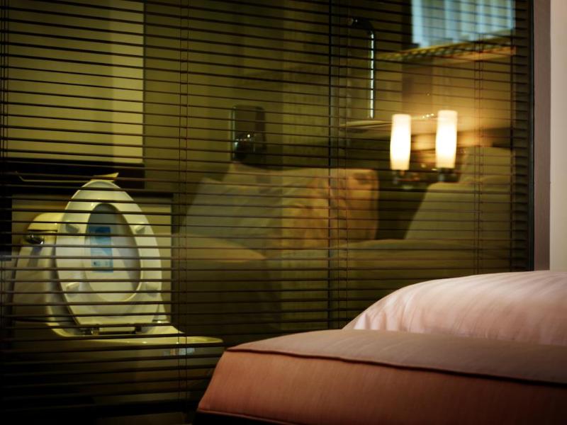 Photo of Gulliver's Tavern Hotel, 3-star hotel in Bangkok