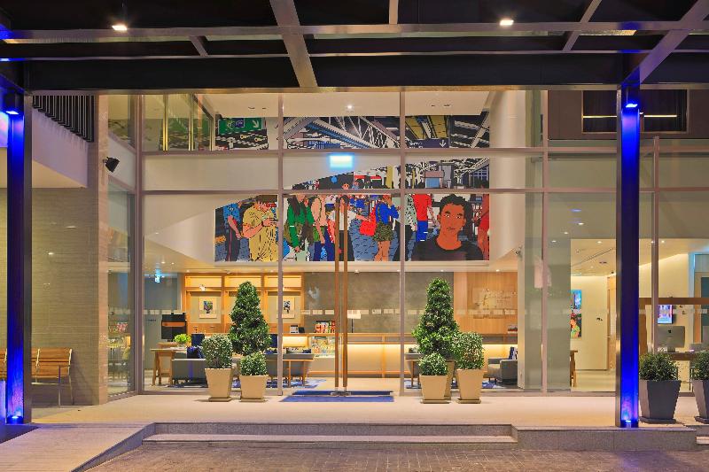 Photo of Holiday Inn Express Bangkok Sathorn by IHG, 4-star hotel in Bangkok (and vicinity)