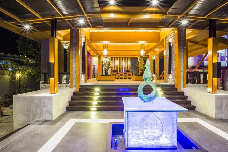 Phuvaree Resort exterior,  hotel in Bangla Road
