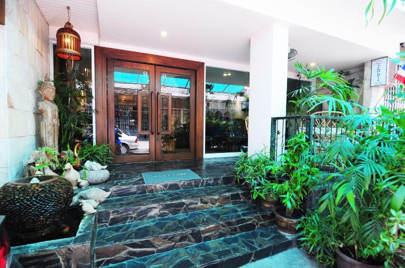 Photo of Ramada Sukhumvit Soi Eleven, 3-star hotel in Bangkok (and vicinity)