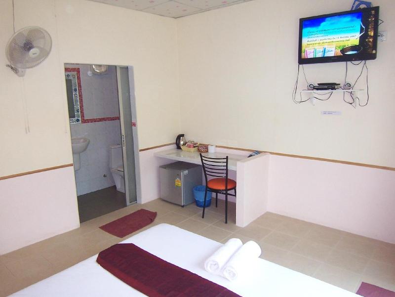 Photo of Airport Overnight Hotel, 2-star hotel in Phuket (and vicinity)