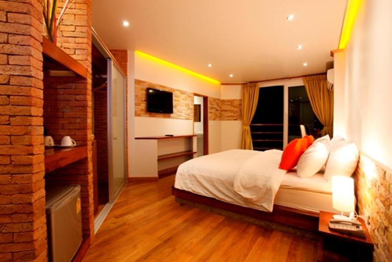 Photo of Casa Jip Guesthouse, 2-star hotel in Bangla Road