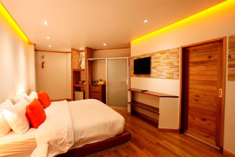 Photo of Casa Jip Guesthouse, 2-star hotel in Bangla Road