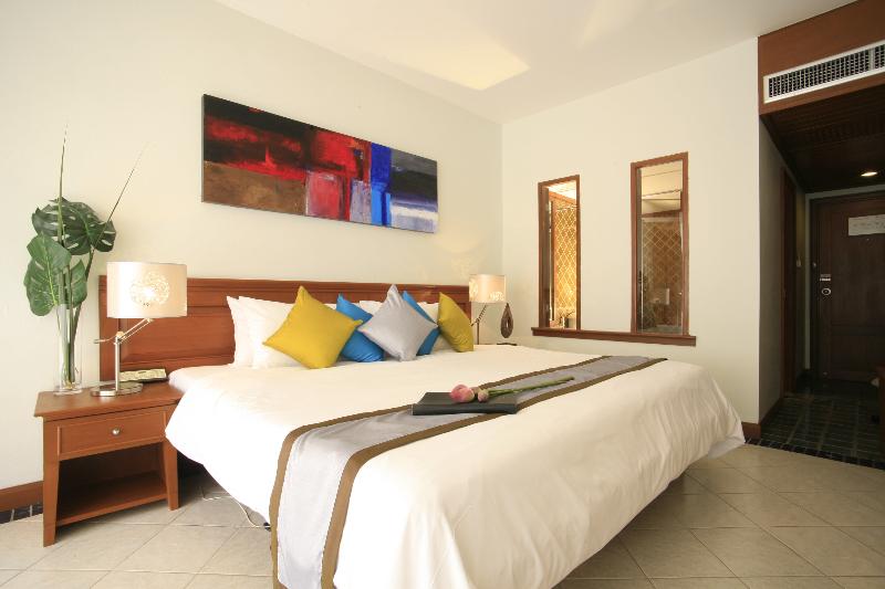 Photo of Sunset Beach Resort, 3-star hotel in Bangla Road