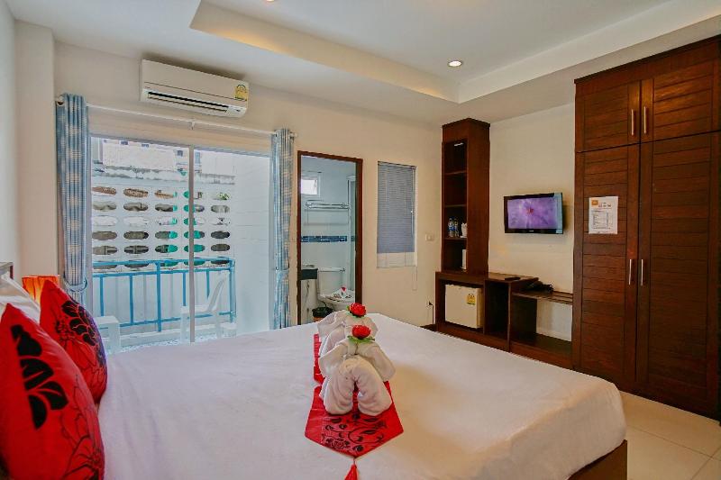 Photo of Ruen Buathong Boutique Hotel, 3-star hotel in Bangla Road