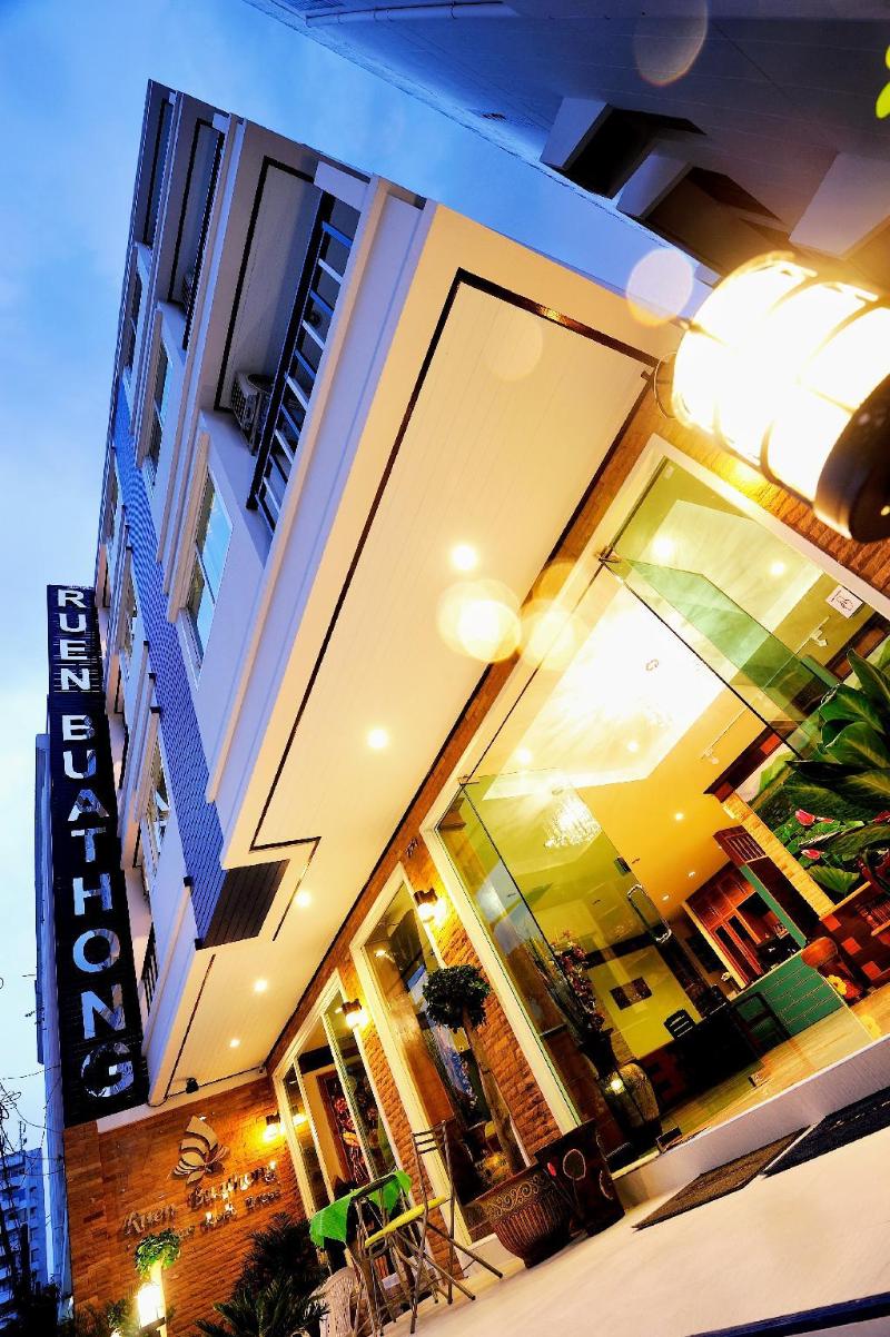 Photo of Ruen Buathong Boutique Hotel, 3-star hotel in Bangla Road
