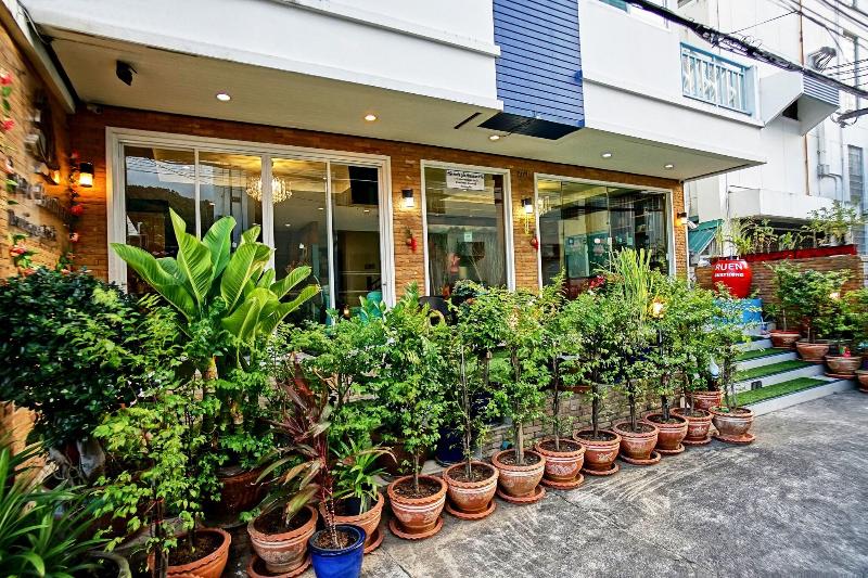 Photo of Ruen Buathong Boutique Hotel, 3-star hotel in Bangla Road