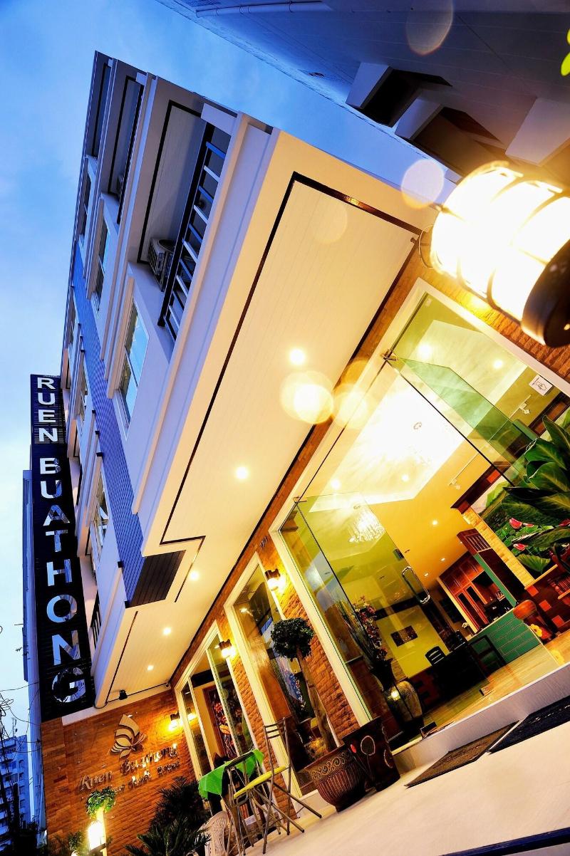 Photo of Ruen Buathong Boutique Hotel, 3-star hotel in Bangla Road