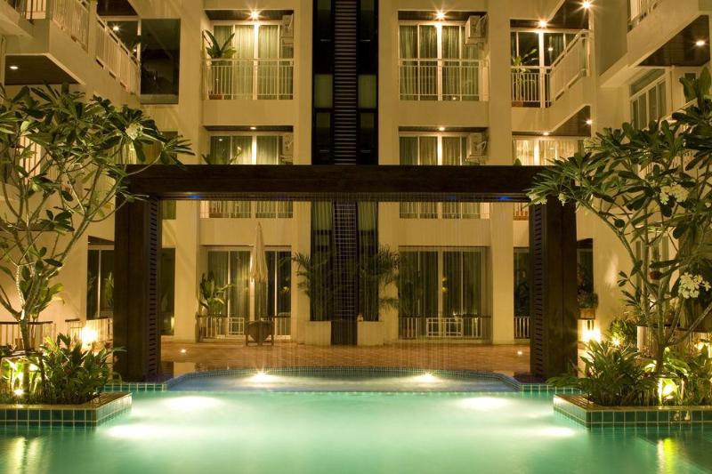 Tara Place exterior, 3-Star hotel in Bangkok (and vicinity)