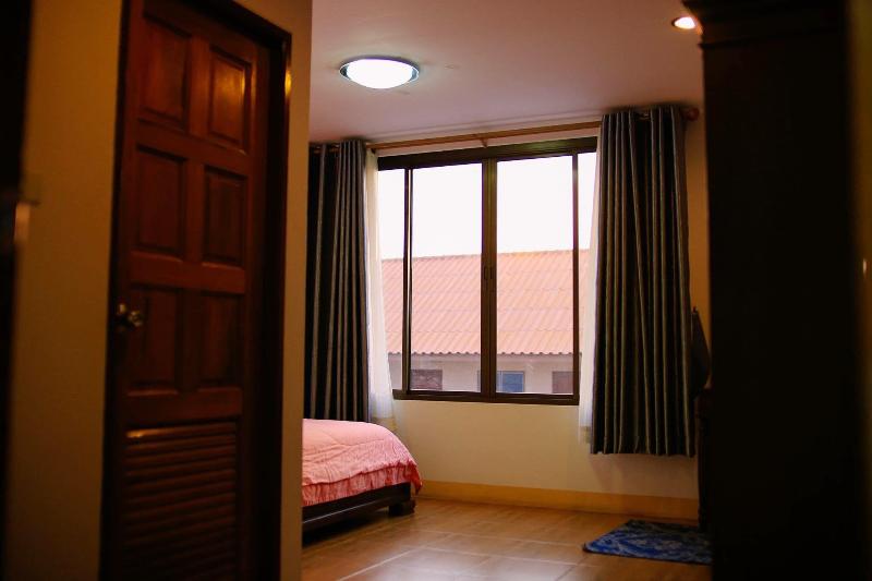 Photo of Tara Place, 3-star hotel in Bangkok (and vicinity)