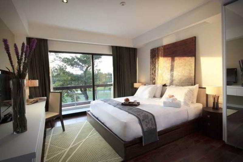 Photo of Summit Windmill Golf Suite Hotel @Suvarnabhumi, 5-star hotel in Bangkok (and vicinity)