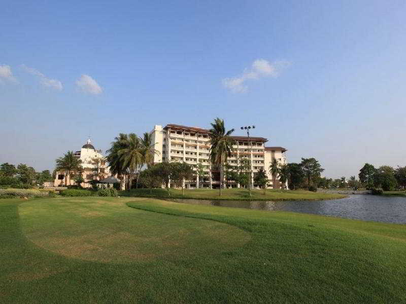 Photo of Summit Windmill Golf Suite Hotel @Suvarnabhumi, 5-star hotel in Bangkok (and vicinity)