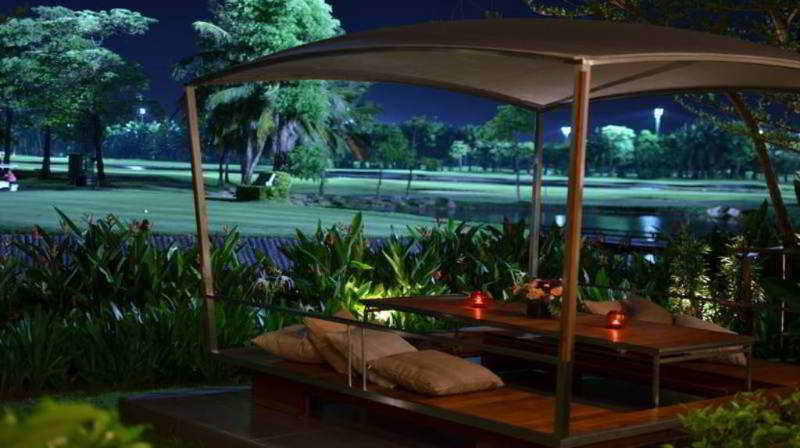 Photo of Summit Windmill Golf Suite Hotel @Suvarnabhumi, 5-star hotel in Bangkok (and vicinity)