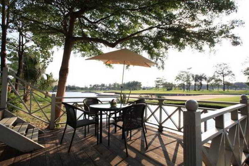 Photo of Summit Windmill Golf Suite Hotel @Suvarnabhumi, 5-star hotel in Bangkok (and vicinity)