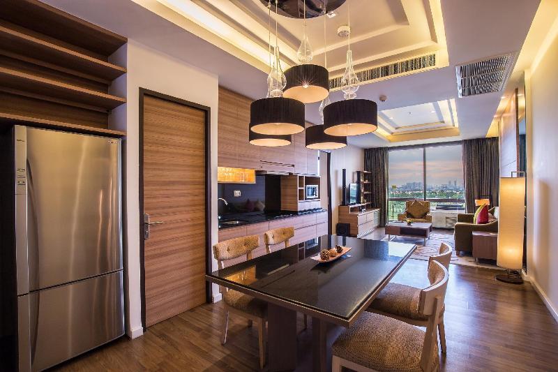 Photo of Summit Windmill Golf Suite Hotel @Suvarnabhumi, 5-star hotel in Bangkok (and vicinity)