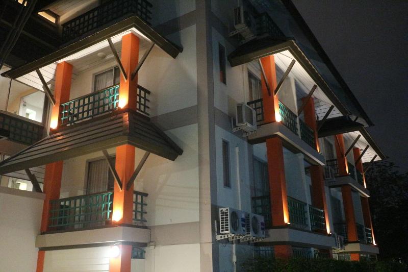 Photo of Floral Shire Resort, 3-star hotel in Bangkok (and vicinity)