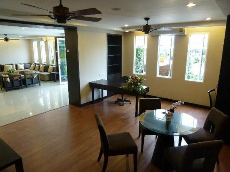 Photo of Sinsuvarn Airport Suite, 4-star hotel in Bangkok (and vicinity)