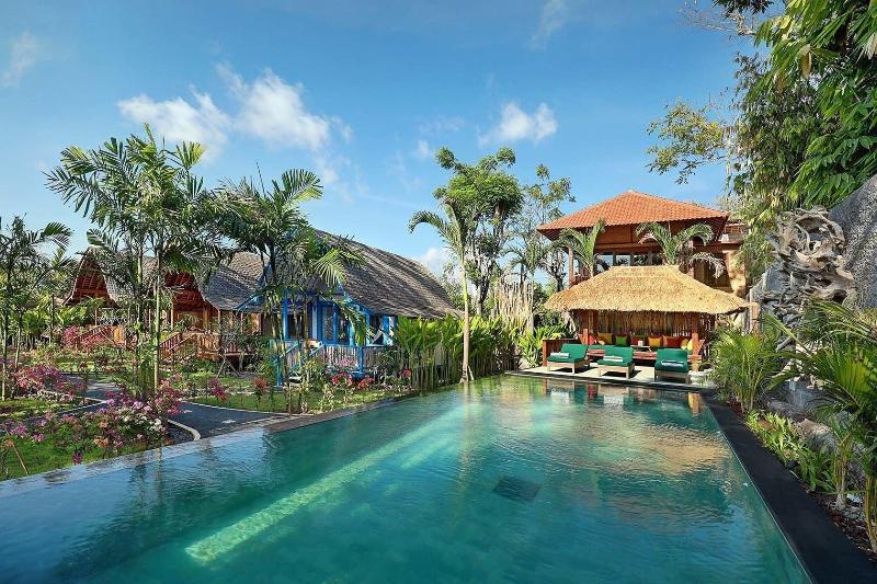 Uluwatu Lumbung Cottages, Singapore