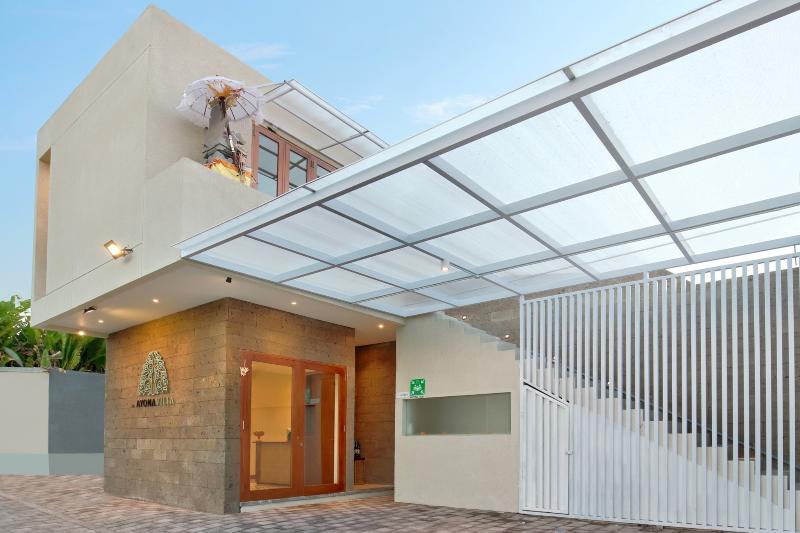 Ayona Villa Seminyak by Ini Vie Hospitality, Singapore