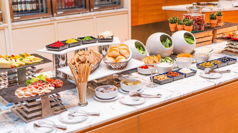 Photo of Crowne Plaza Bangkok Lumpini Park hotel in Bangkok (and vicinity)