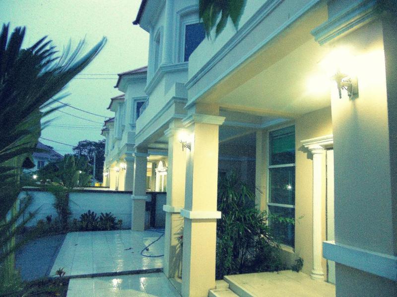 Kamalar Palace Longstay house, 3-star hotel in Ayutthaya