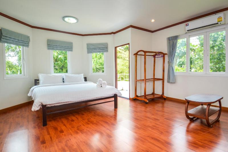 Photo of Kamalar Palace Longstay house, 3-star hotel in Ayutthaya