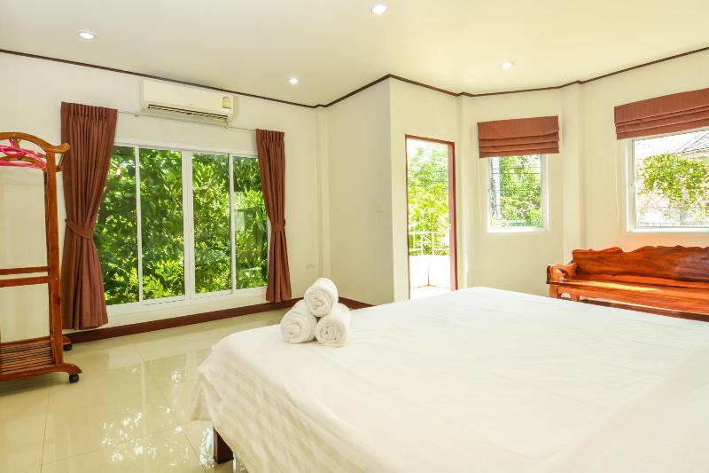 Photo of Kamalar Palace Longstay house, 3-star hotel in Ayutthaya