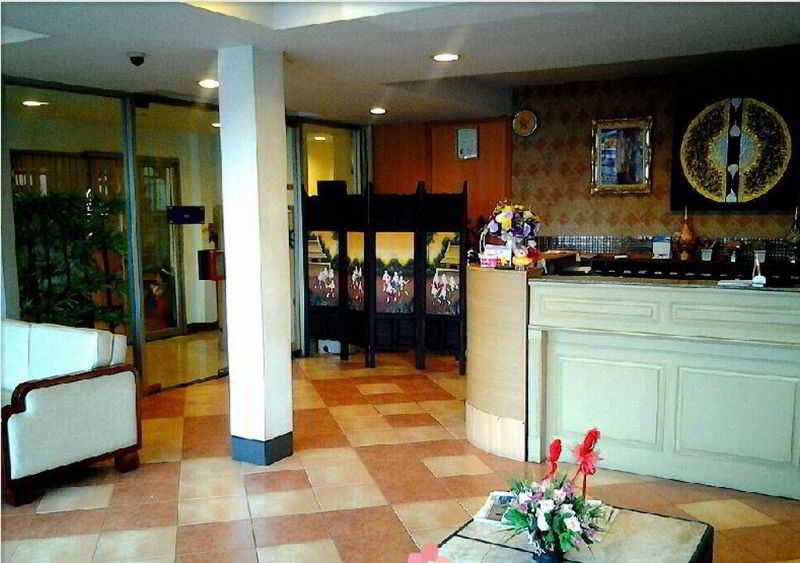 Photo of Navanakorn Golden View, 3-star hotel in Ban Lam Rua Taek